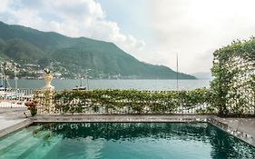 Lussuosa Villa Sulle Sponde Dello Splendido Lago Di Como