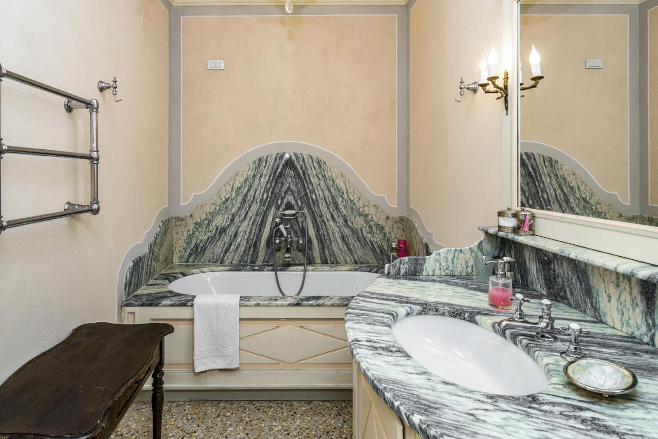 Lussuosa Villa Sulle Sponde Dello Splendido Lago Di Como Torno Esterno foto